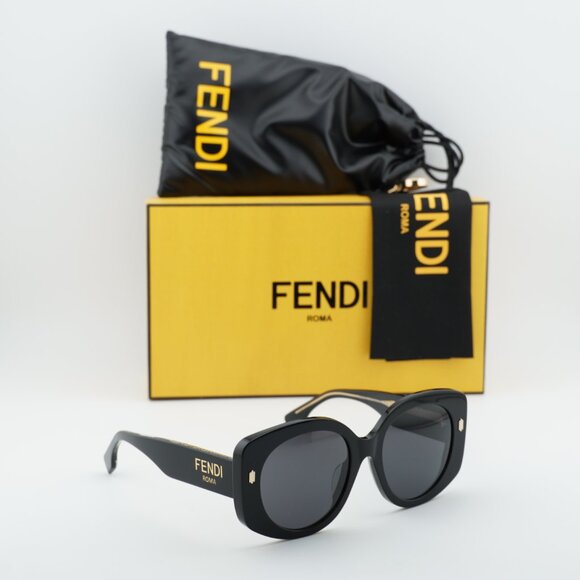 Fendi FE40137F 01A Butterfly Sunglasses - Black/Grey main image 4